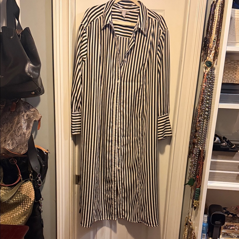 H&M Black and White Vertical Stripe Shirt Dress
